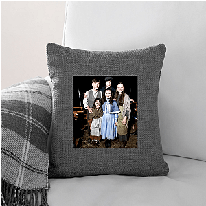 Anne with an E Green Gables Charm Aesthetic Anne With An E Pillows Cover