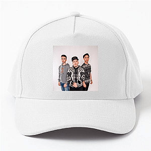 Eslabon Armado Nuestro Estilo Tee Eslabón Armado Hats & Caps