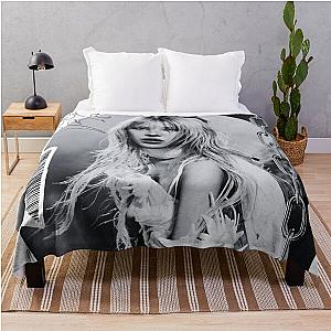 Soyeon I-DLE Throw Blanket