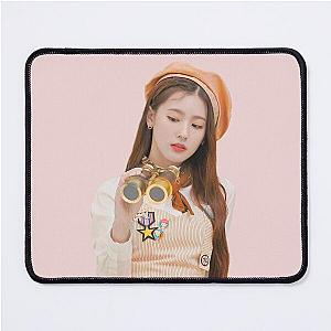 (G)I-DLE Miyeon Mouse Pad