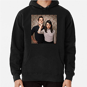 Jake Johnson Iconic Roles and Deadpan Humor Motif Jake Johnson Hoodies