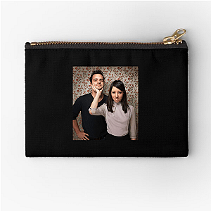 Jake Johnson Iconic Roles and Deadpan Humor Motif Jake Johnson Zipper Pouches