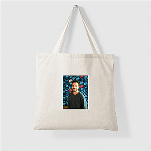 Jake Johnson Comedic Genius Fashion Jake Johnson Bags