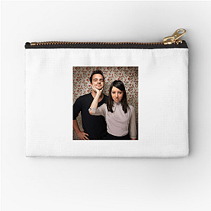Jake Johnson Iconic Roles and Deadpan Humor Motif Jake Johnson Zipper Pouches