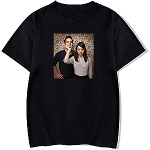 Jake Johnson Iconic Roles and Deadpan Humor Motif Jake Johnson T-Shirts
