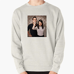 Jake Johnson Iconic Roles and Deadpan Humor Motif Jake Johnson Sweatshirts