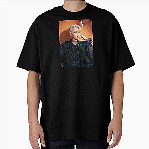 JUNG WO 2 Oversized T-Shirt