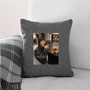 Kourtney Kardashian Barker Entrepreneur and Mom Kourtney Kardashian Barker Pillows Cover