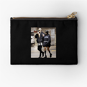Kourtney Kardashian Barker Witness Her Reality Look Kourtney Kardashian Barker Zipper Pouches