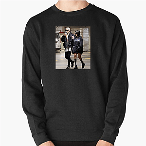 Kourtney Kardashian Barker Witness Her Reality Look Kourtney Kardashian Barker Sweatshirts