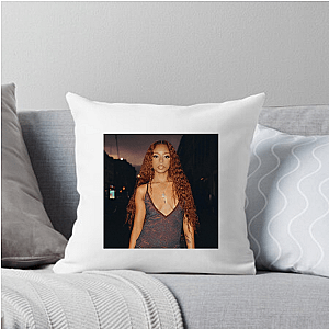 Ravyn Lenae Special Collection Ravyn Lenae Pillows Cover