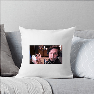 The Calm Before the Clutch – by Shroud Shroud Pillows Cover