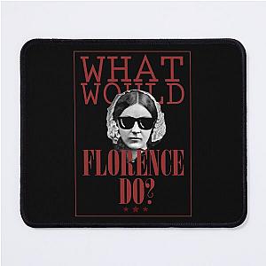 qui a l'air particulièrement badass avec des nuances sombres et une attitude qui dit Mouse Pad