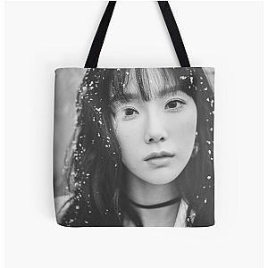 This Christmas Tote Bag by Kim Taeyeon